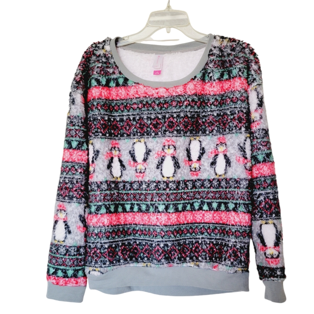 🌺3 for $10 No Boundaries Fuzzy Christmas Penguins Sweater - Picture 7 of 7
